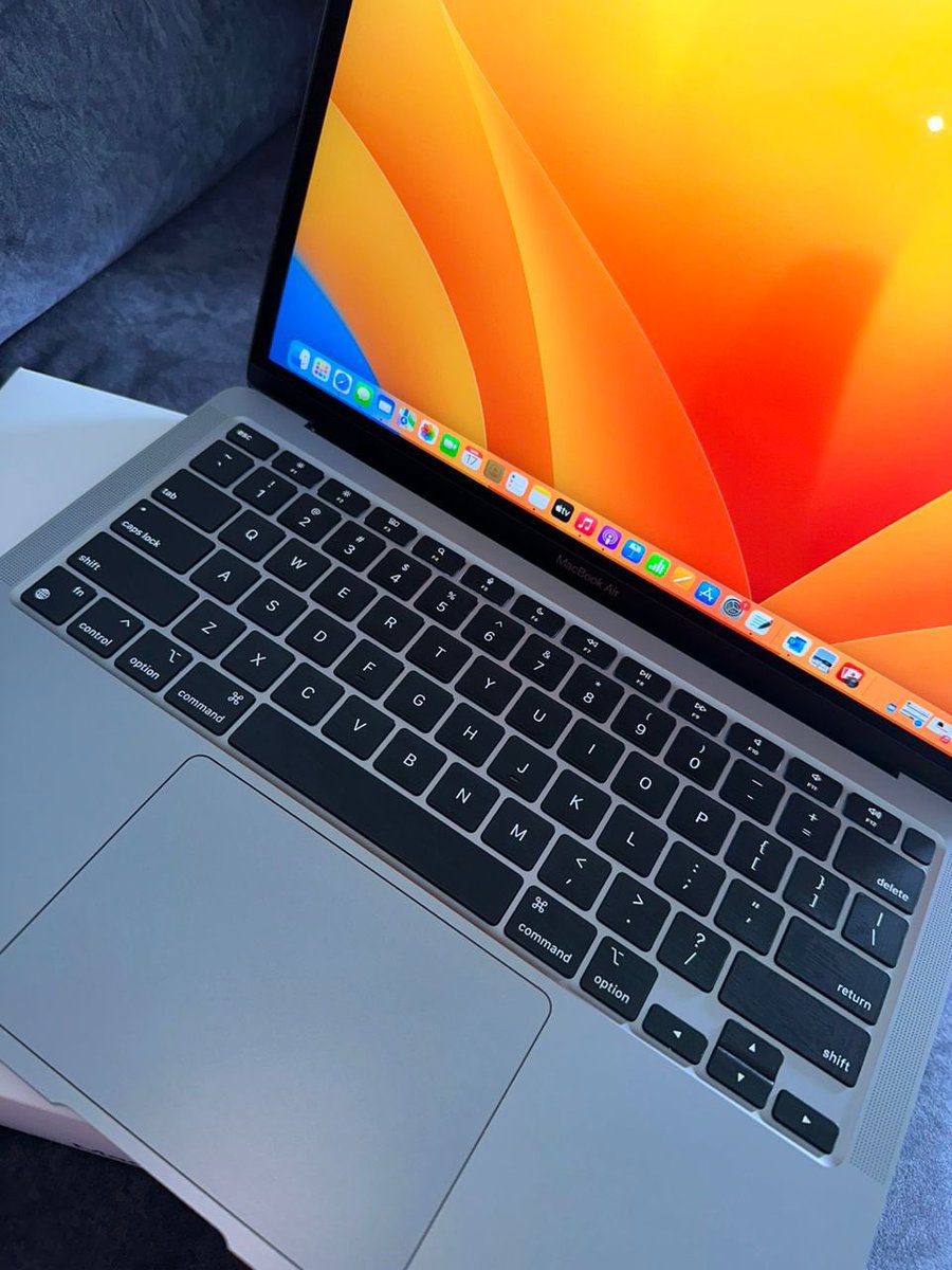 misooosomi_'s tweet photo. Help me, wanna letgo Macbook Air M1 (256 GB), dm for more details🙌🏻

📍Kuching, Sarawak https://t.co/fAoVckCpHT