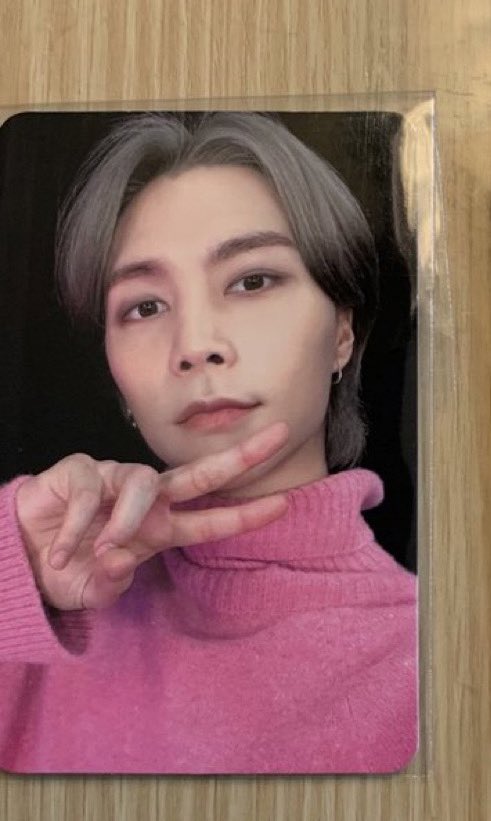 쟈니 라이브 스트리밍 포카라는데
너무 예쁘다아아ㅠㅠㅠㅠㅠ