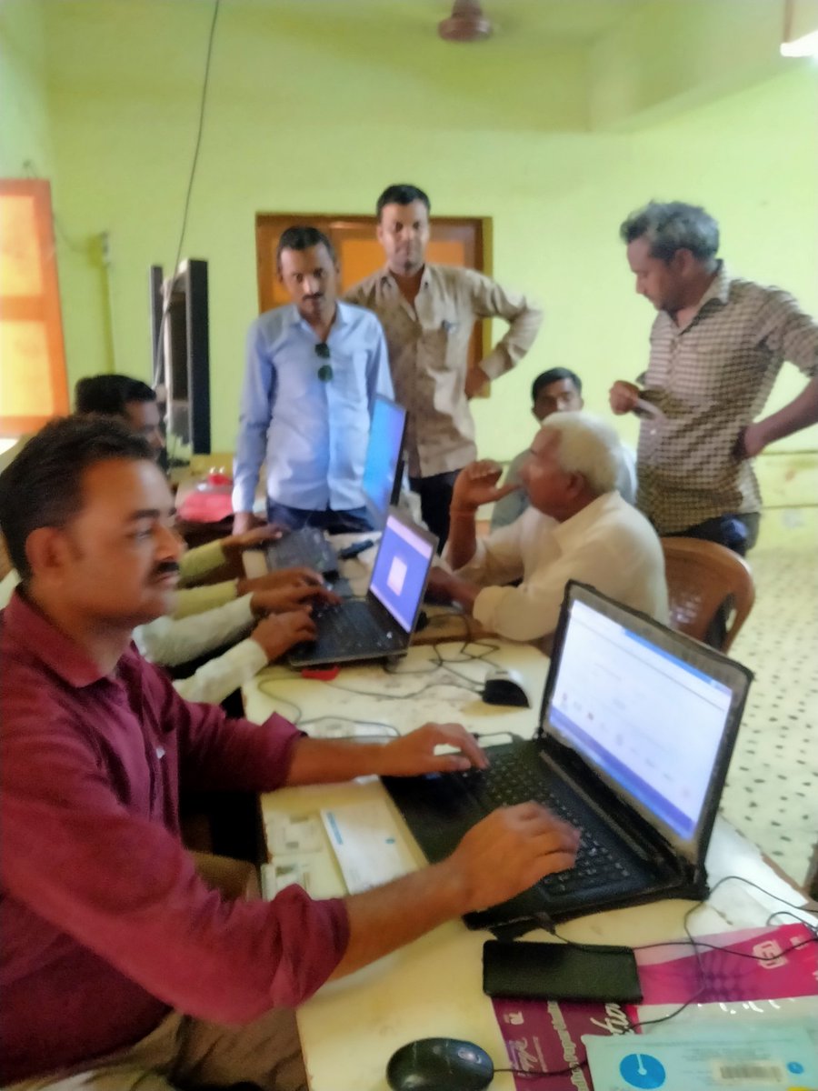 નાનીમાળ ગામે ઈ શ્રમ કાડૅ કેમ્પ ની કામગીરી શરૂ કરવામાં આવી