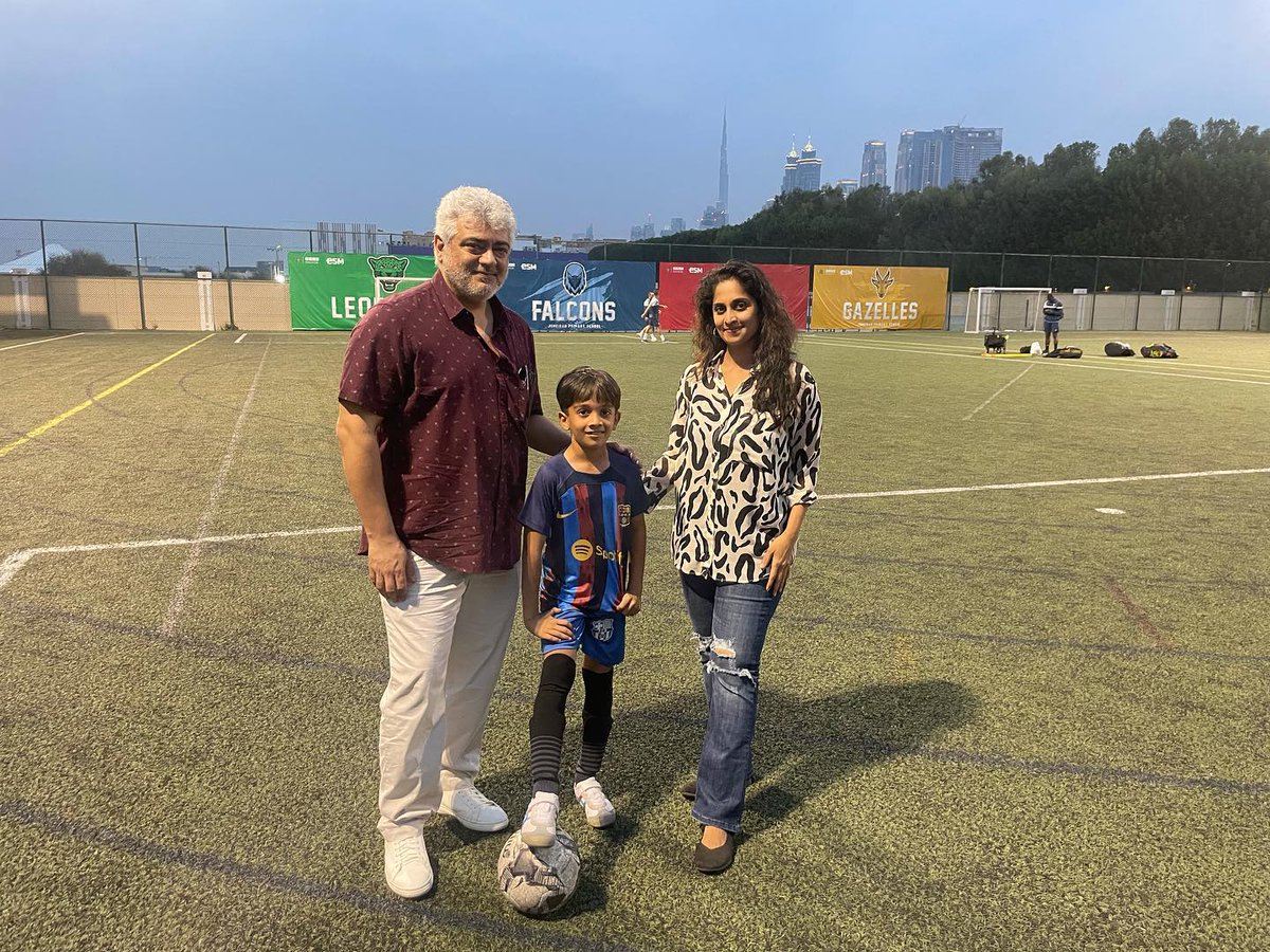 igtamil's tweet photo. AK with his Family 😍💥
#AjithKumar #Shalini #AadvikKumar #AK #Indiaglitz
For more images https://t.co/hmoZcC1W5j https://t.co/W5GASRVKf4