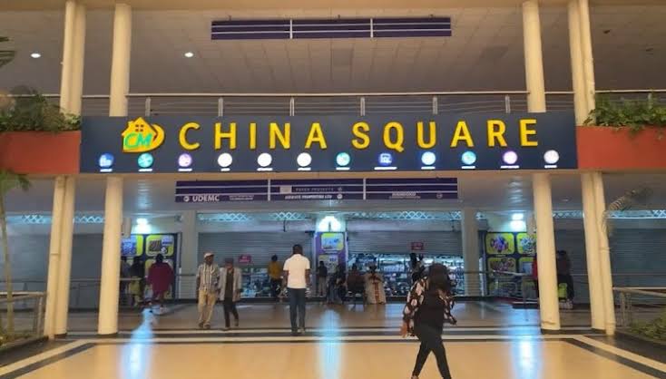 GroupSauti's tweet photo. So,Kenyan MPs and the govt thru cs Kuria, think Chinese are sabotaging Kenyan traders by being affordable to Kenyan consumers?
Instead of lowering taxes on traders so that they can compete with foreigners for the benefit of mwananchi,they're projecting this to Chinese traders??! https://t.co/3lMRt5Mwad