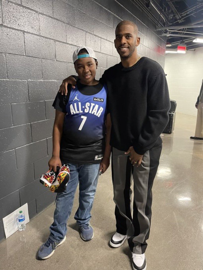 AndrewLeezus's tweet photo. Just awesome. Hope y’all enjoyed @DevNa79 

Thank you again bro @CP3 ❤️ https://t.co/3B5GjT8tFF