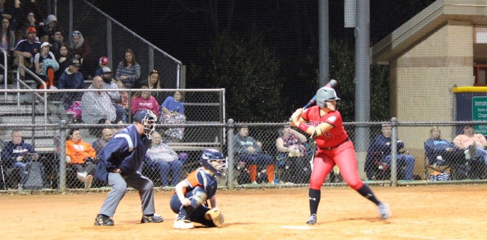 Stanley Delivers Game Winning Hit In Bulldogs Victory Over District Foe Chesnee On Thursday Night 
@BSSportsJournal @AthleticsBSHS @SoftballBSH @zackmcq13 

@AndrewEison recaps the game between the two district schools 

boilingspringssportsjournal.weebly.com/boiling-spring…