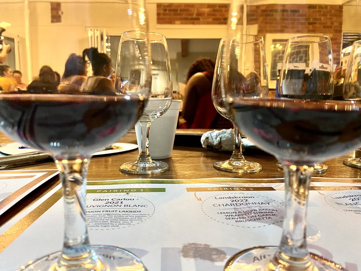 MioOnRadio's tweet photo. It was a brilliant night of wine N food pairing, and painting. Adré Gainsford BartisBorder-Kei Chamber of Business - Komani Luxe Molen Boutique https://t.co/GPz3R6svij