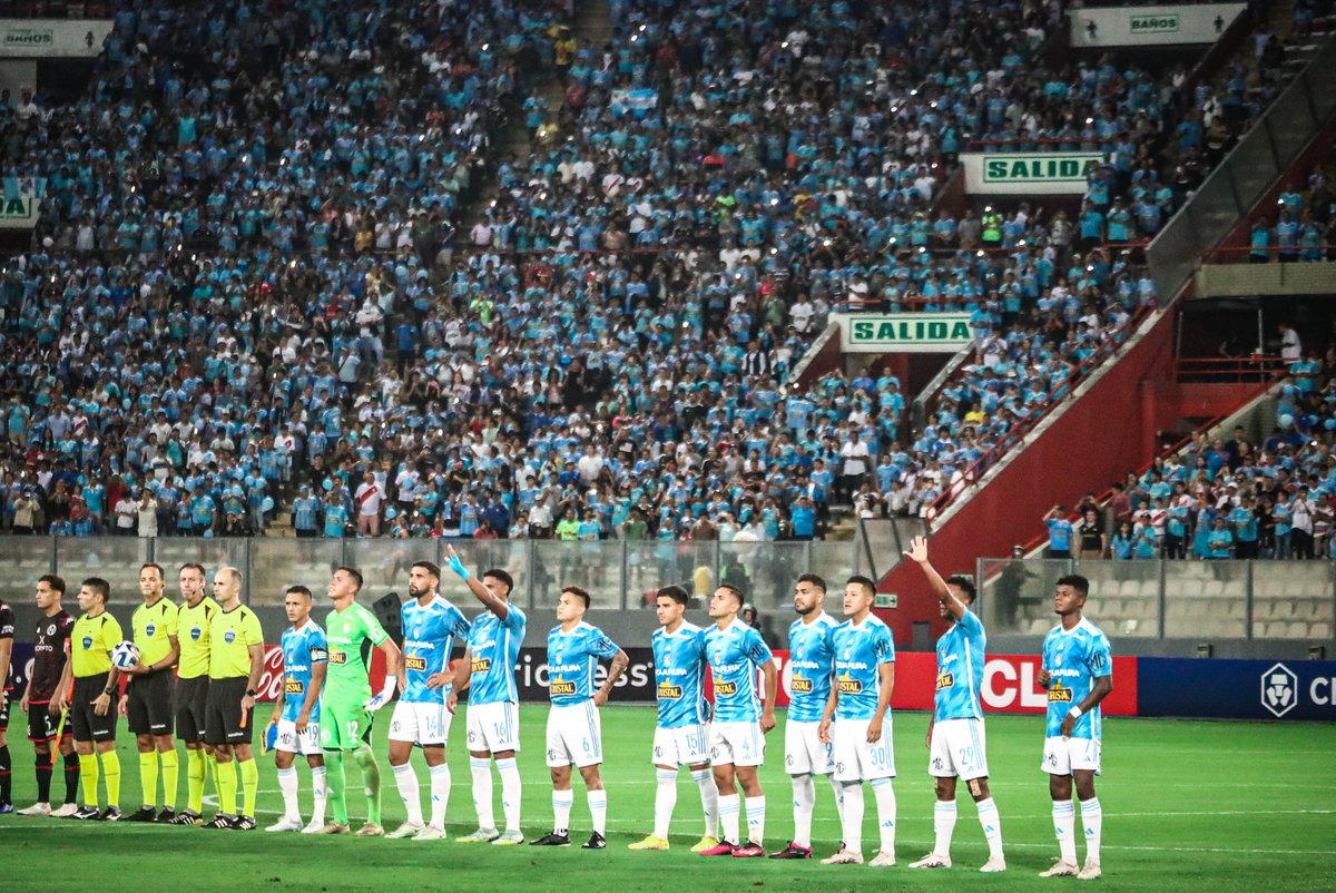 dgmirandaa1's tweet photo. 🧵 con fotos del partido de ayer. 

Después de un 0-0 luchado en Argentina, Sporting Cristal recibía a Huracán por uno de los últimos cupos a la Fase de Grupos de la Copa Libertadores https://t.co/lfq3R7TLFA