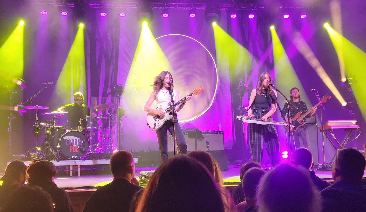 PH9700's tweet photo. What a great show! @LarkinPoe at @ThaliaHallChi was fantastic! The guitar and slide jams were amazing! https://t.co/teJ1M8Il6e