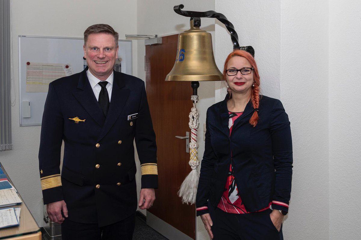 deu_flotilla2's tweet photo. Dr. Patricia Schneider, Politische #Beraterin beim @chiefdeunavy, besucht derzeit die #EinsFlt2, um sich über die Strukturen zu informieren und eine Einweisung in die Einsatzgrundsätze und -verfahren des Kampfverbandes zu erhalten. EinsFltl2: Gemeinsam. Stark. #WirSindMarine https://t.co/oEYPybFIid