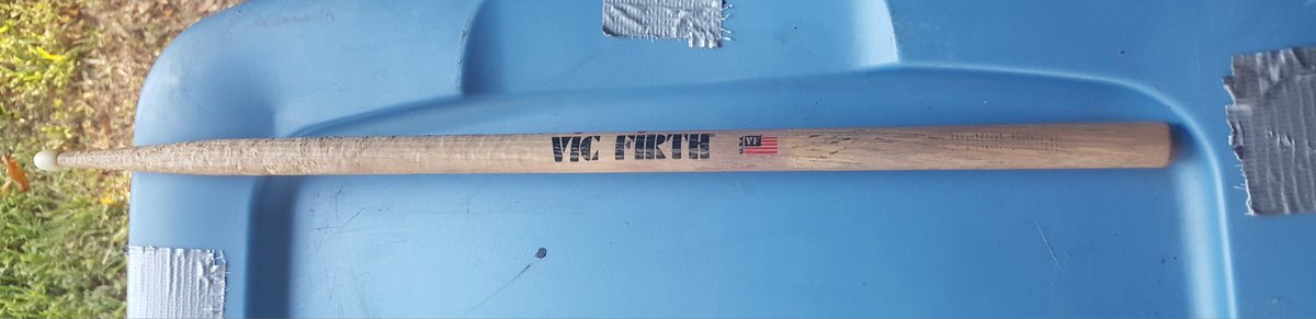 TheSonOfNun's tweet photo. Speaking of Suffocation - vintage ticket stub signed by Terrance and Mike Smith drum stick from the show.
#suffocation #deathmetal #metalshow #signedmetal #terrancehobbs #mikesmith #effigyoftheforgotten https://t.co/jCtODbM1Ve