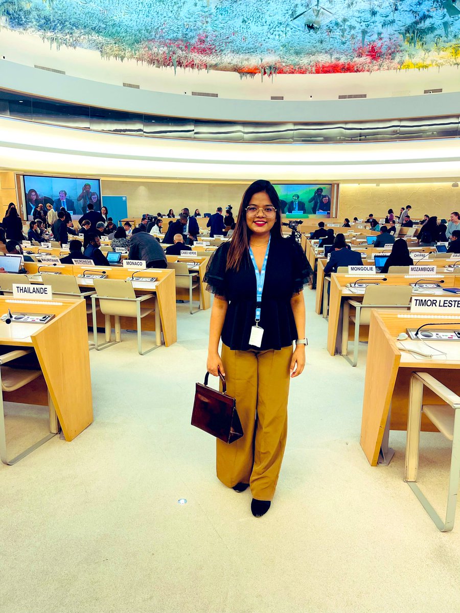 एक तरफ़ मेरी माँ अपने काम पर झाड़ू लगाने गई वही दूसरी तरफ़ में उनकी बेटी #UnitedNations में स्पीच देने गई ॥ 
इतना बड़ा परिवर्तन एवं यह ऐतिहासिक दिन हमारी ज़िंदगी में आया है तो सिर्फ़ शिक्षा से मेहनत से ॥ 
बहुत जल्द अपनी स्पीच ट्वीट करूँगी इंतज़ार कीजिए 🌸 #Switzerland