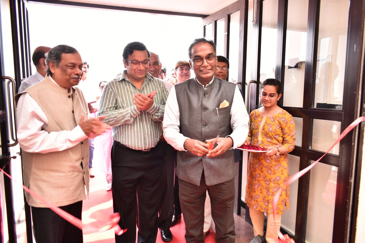 iitjodhpur's tweet image. IIT Jodhpur celebrated 15 years of achievements in Academia and Research with Inauguration of IITJ@15 on 16th March 2023. @IndiaDST @SantanuChaudhu3 

#iijodhpur #iitjat15 #launch #inaugration #technology #hub #celebration #science