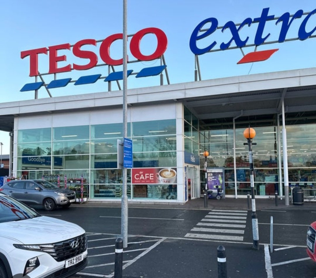 SupplyChainLoop's tweet photo. TESCO the British Retail Supermarker Giant imposes a fulfilment charge for suppliers that sell via its online last week to explain that the new charges would help cover the cost of serving customers online as its digital operations grow and become more complex.
#fullfilment https://t.co/Je6kHUcaQE