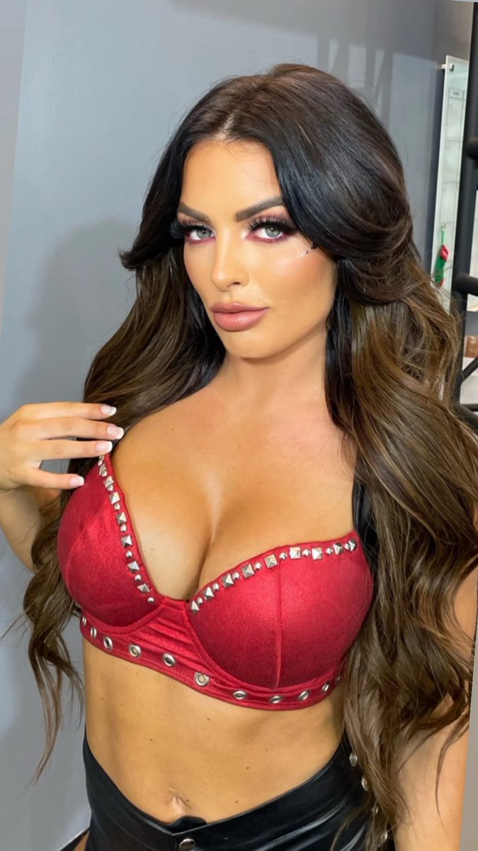 Cover my body with your cum, honey.