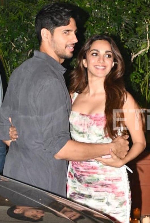 They are the best unintentional posers 🫠😂
Everything on pointt 😌✨
#SidKiara