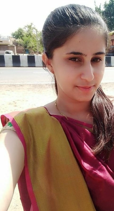 Accept both compliments nd criticism ...it takes both sun nd rain for a flower to grow 💞🌸