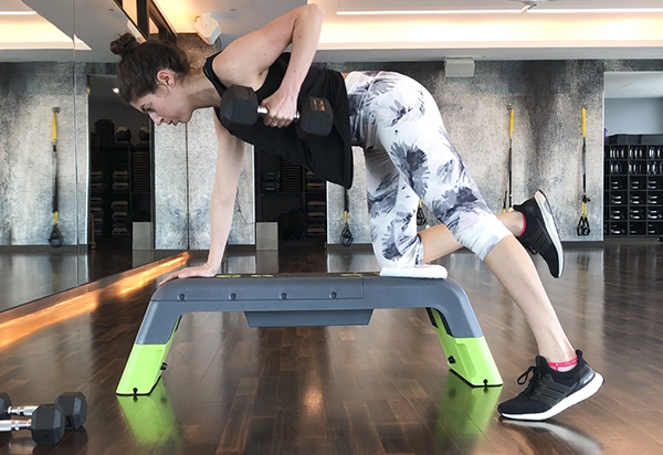 Upper #body & Core Bench Workout. #fitnesstyle bit.ly/2MHV2G1