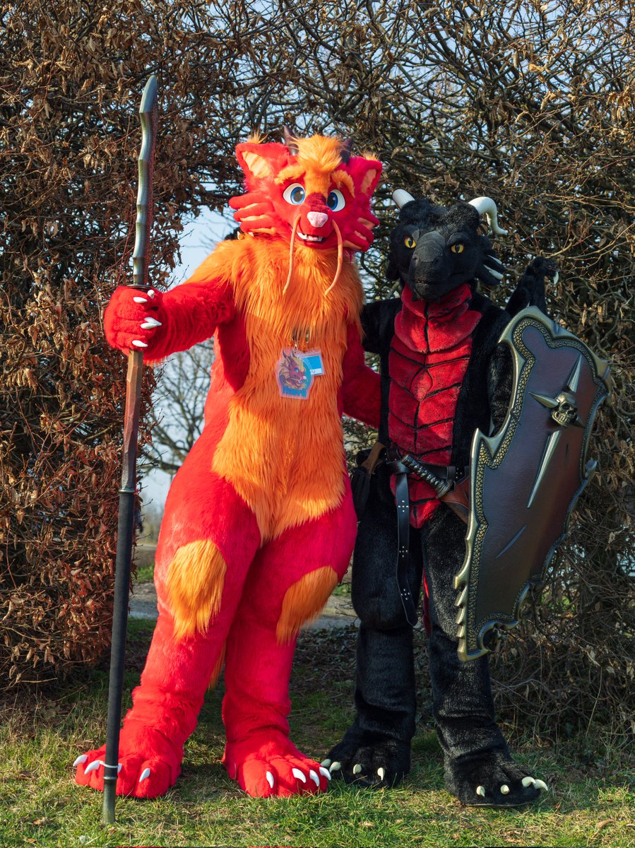 HiryuTheDragon's tweet photo. Welcome to @schwarzwaldcon 6! You have to request permit a38 before we let you pass.

Happy #FursuitFriday everyone :3

📸: @ToasterTheFox 
⚫🐲: @Larvagandor
🗺️: Schwarzwaldcon https://t.co/eCsvY9qZ6c