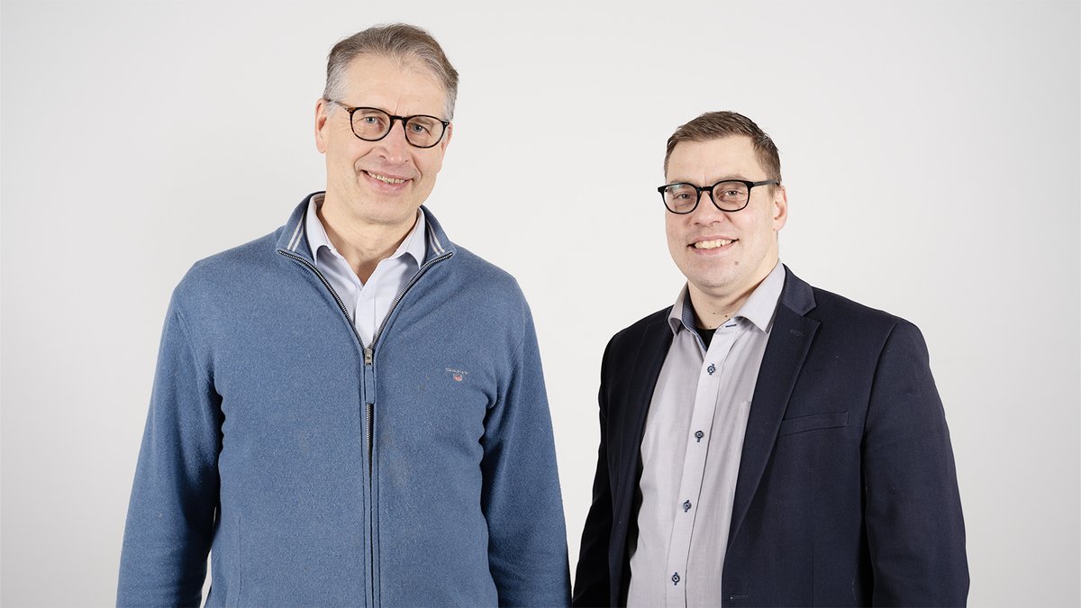 Sähkö tulee töpselistä -podcastissamme sähköistyvää lämmitystä pohtivat <a href="/LREnergia/">Lappeenrannanenergia</a>’n toimitusjohtaja <a href="/ArtoNikkanen/">Arto Nikkanen</a> ja meiltä teknologiapäällikkömme <a href="/JarmoTervo/">Jarmo Tervo</a>. Kuuntele! open.spotify.com/episode/3l6BWv… #pohjolanvoima #podcast #lämmitys #sähkö #kaukolämpö