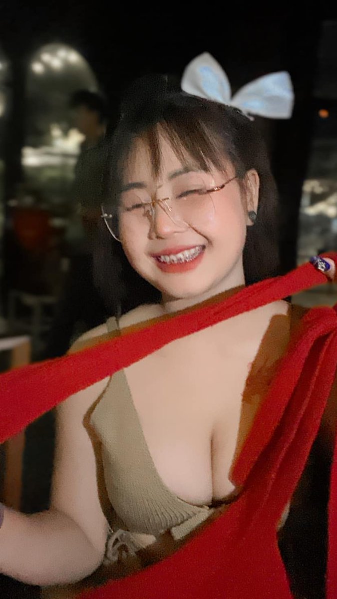 eingeing0547's tweet photo. อยากเป็นเฮอร์ไมโอนี่จะเสกพี่มารักแค่หนู🥰 https://t.co/mkPKkSTGmL