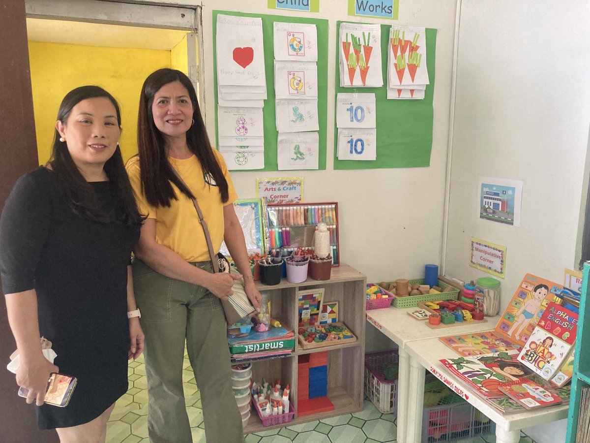 kchonline's tweet photo. #KnowledgeNow: After the KCh LEEP-ECD mentoring and monitoring session here at Lobo, Batangas, we visited the Child Development Center in Brgy. Olo-Olo where we had a chance to interact with day care parents and primary care givers. https://t.co/H8H2K7qnGB