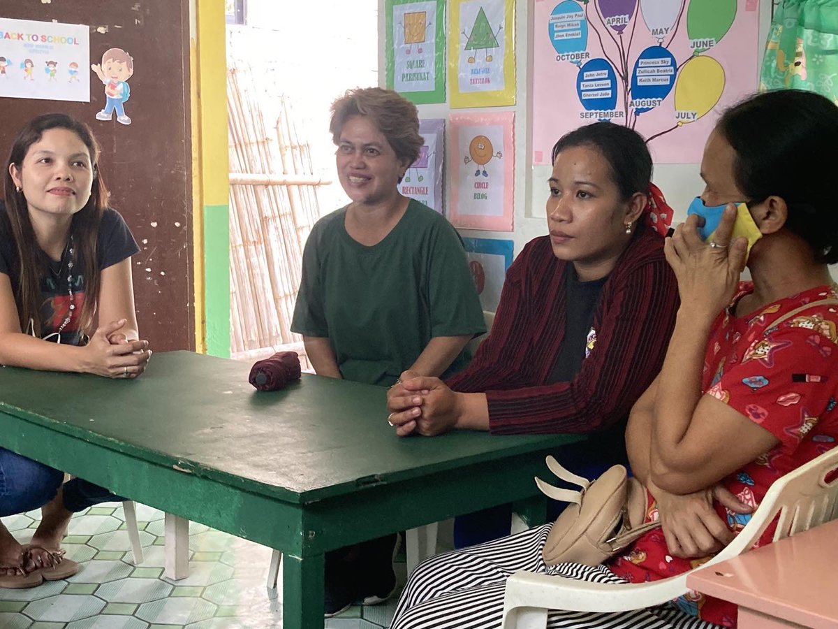 kchonline's tweet photo. #KnowledgeNow: After the KCh LEEP-ECD mentoring and monitoring session here at Lobo, Batangas, we visited the Child Development Center in Brgy. Olo-Olo where we had a chance to interact with day care parents and primary care givers. https://t.co/H8H2K7qnGB