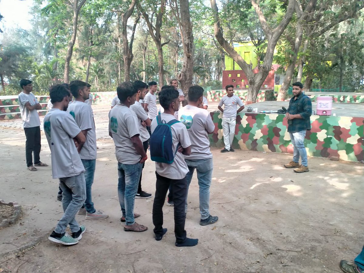 #sarus #conservation #saveenvironment #animals #birds #wildlifeplanet #wildlifeconservation #wildlifetrust #wildlifeday #vncusa 
VNC's team was invited under the Sarus Conservation Project by UPL to provide nature guide training to the members of Rural Sarus Protection Group.