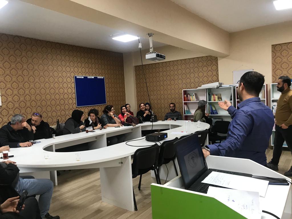 KayapRam's tweet photo. 13-16.03.2023 tarihleri arasında 2. Dönem başı rehberlik toplantımızı gerçekleştirdik. Katılan öğretmenlerimize teşekkürlerimizi sunuyoruz 😊 @tcmeb @kayapinarmem @Murat4Kucukali @Kayahansubasi https://t.co/Po0zR83Apz