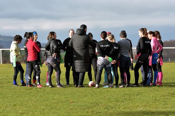 FFTagRugby's tweet photo. L’équipe de France W35 poursuit sa préparation à la coupe du Monde

Stage en #Auvergne, chez les TAGGERS de #BILLOM, le week-end dernier

Coupe du Monde de Tag Rugby 02 - 06 août 2023 LIMERICK IRLANDE

#FFTR #Tag #Oztag #Rugby #Ireland #France #WorldCup #2023 #W35 #Limerick https://t.co/6Hz9xdeZzL