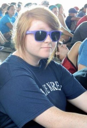 picmosso's tweet photo. Looking back at high school photos is so humbling because I really used to swear with my whole chest that I was straight. Like I’m sorry- is the straight person in the room with us? https://t.co/Zioi6mwOfK