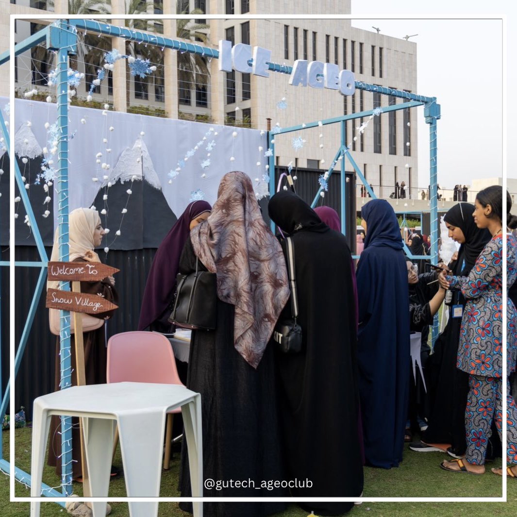 AGEO_Club's tweet photo. Our booth on charity day ❄️❄️.
#gutech
#charityday https://t.co/UuCqzukF1M