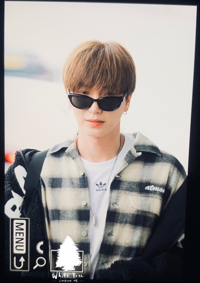 whitetree701's tweet photo. 230317 출국
일본 고고씽~ 월드투어 곧 마무리하네 🥺 

#이특 #LEETEUK #イトゥク #利特 #슈퍼주니어 #SUPERJUNIOR @special1004 https://t.co/LbtMWtBOsf