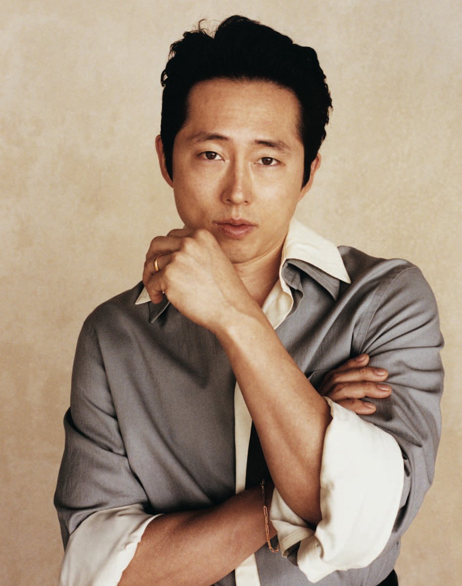 stevenyeun_com's tweet photo. Feature: Steven Yeun for WSJ Magazine https://t.co/d5dR7ryIkG @steveyeun #StevenYeun #BEEF https://t.co/72vyEQ4yqw