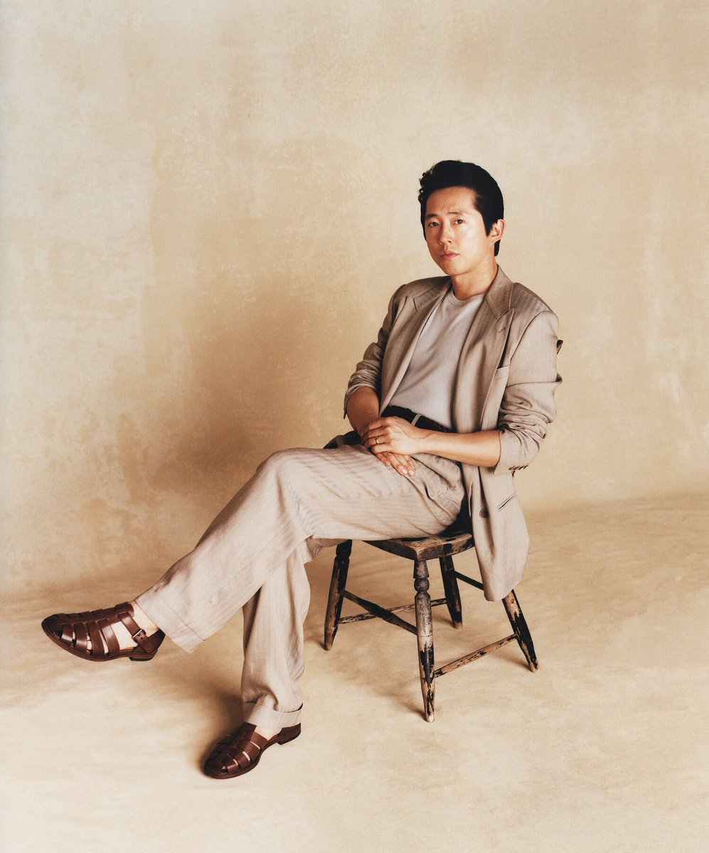 stevenyeun_com's tweet photo. Feature: Steven Yeun for WSJ Magazine https://t.co/d5dR7ryIkG @steveyeun #StevenYeun #BEEF https://t.co/72vyEQ4yqw