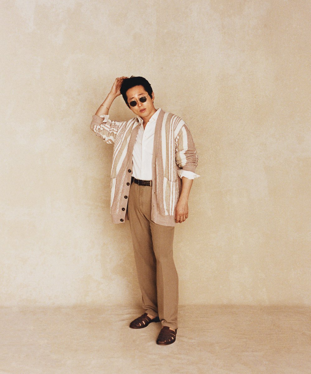 stevenyeun_com's tweet photo. Feature: Steven Yeun for WSJ Magazine https://t.co/d5dR7ryIkG @steveyeun #StevenYeun #BEEF https://t.co/72vyEQ4yqw