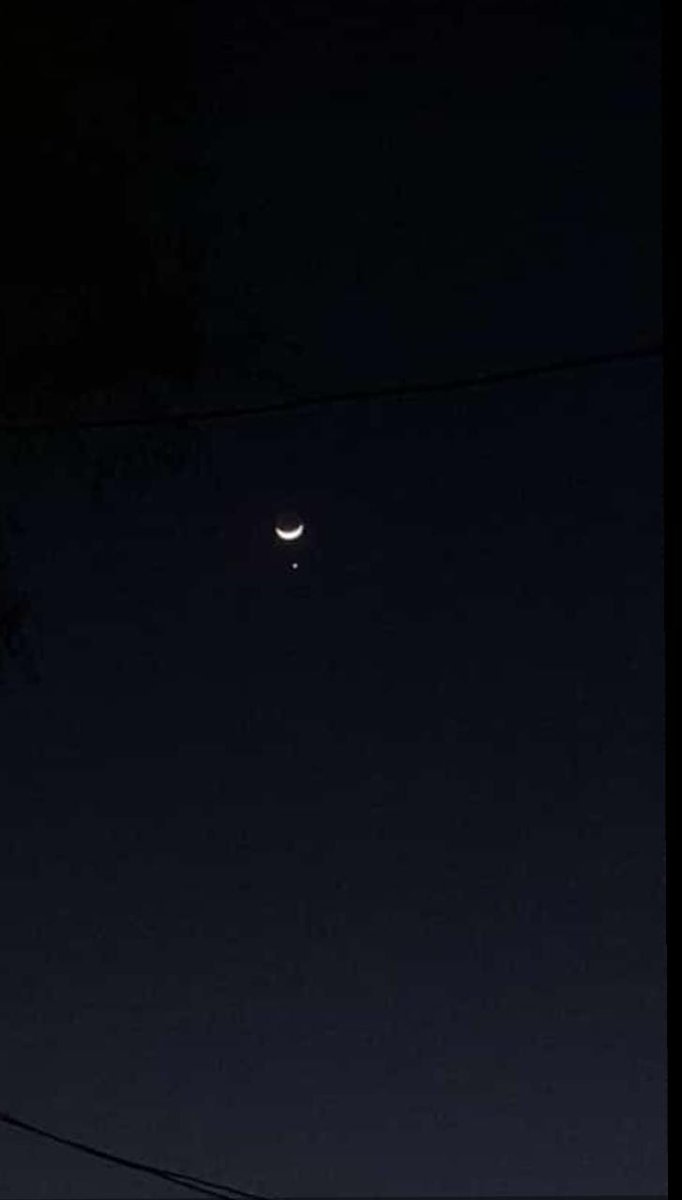 _Undaunted_soul's tweet photo. Rare and Precious❤️
#beautyofmoon😊 https://t.co/3Ni9ouHOg8