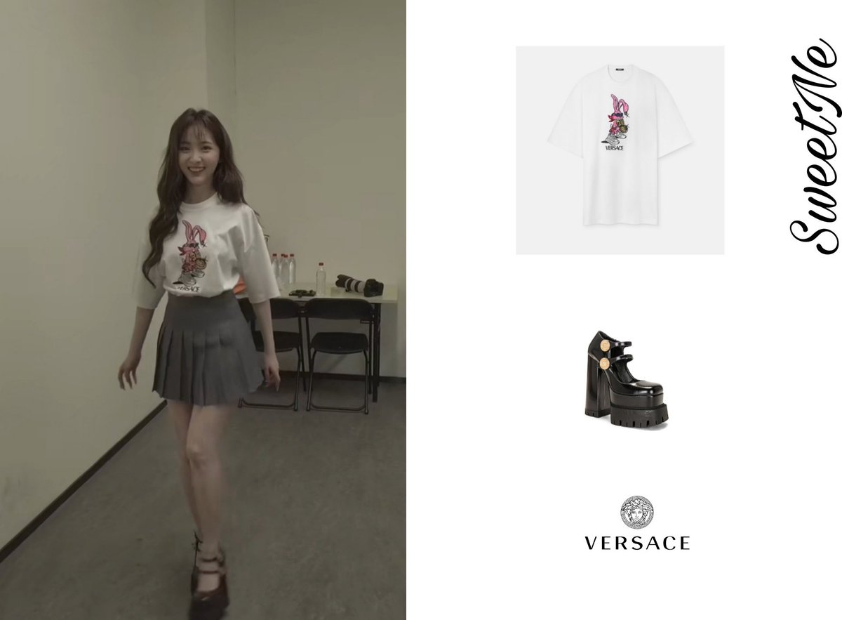 SweetNe_CLOSET's tweet photo. @nnenevader x 浙江卫视 美好中国新歌会

👗Wardrobes by chen
👠JIMMYCHOO
💍QEELIN

👠JIMMYCHOO

👚👠VERSACE

#nene #郑乃馨 #zhengnaixin #เนเน่  #郑乃馨同款 #NeneOOTD #NeneZhengNaiXin https://t.co/v7Ccp9CgRT