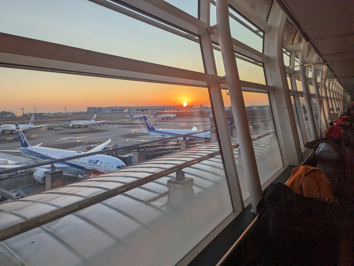 TommyMKE's tweet photo. @madebygoogle Sunrise in Japan https://t.co/nXPA2ba0lC