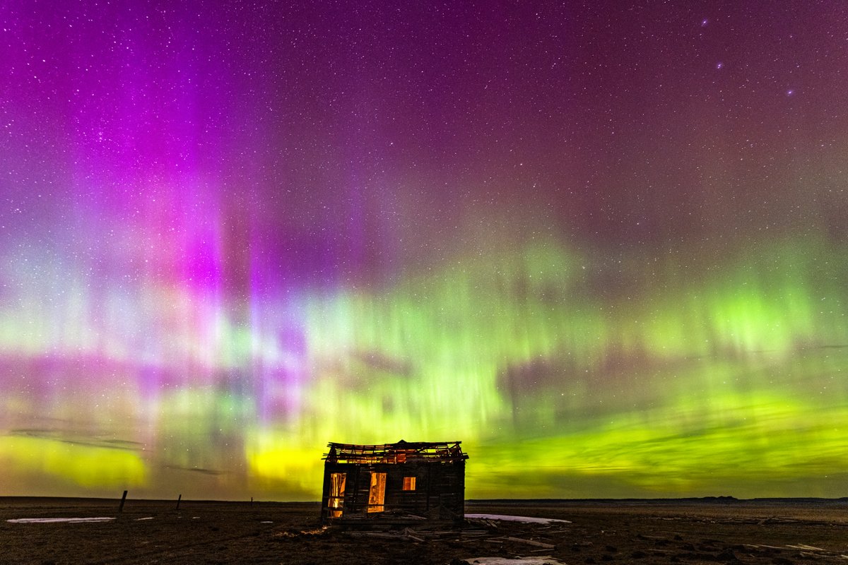 From last night's incredible display of the #NorthernLights in Montana. #AuroraBorealis