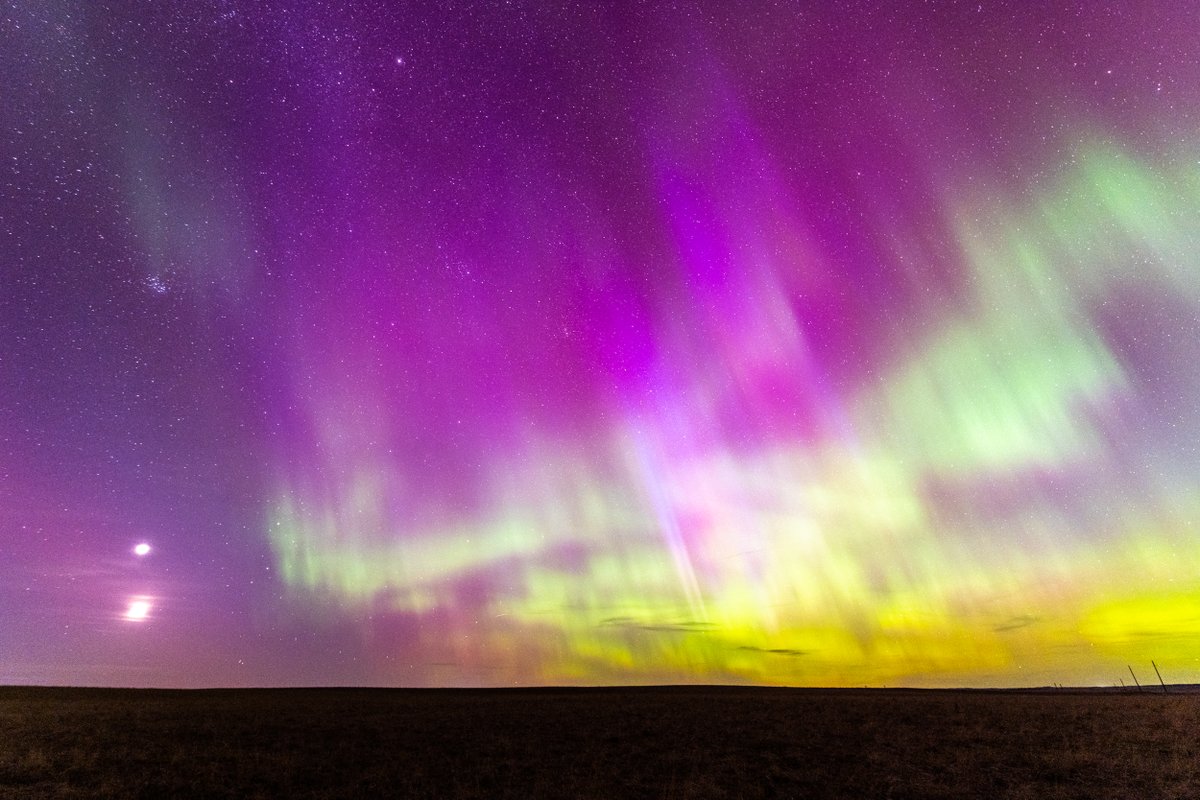 EverythingWX's tweet image. From last night's incredible display of the #NorthernLights in Montana. #AuroraBorealis