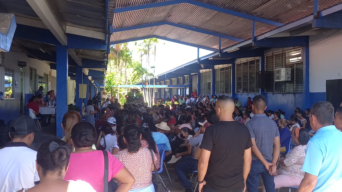 Ultima hora. Se levante el paro  en el IPTV santiago.luego de tres semana de lucha. Los estudiantes regresan a sus aulas de clases el proximo lunes 28 de marzo de 2023. <a href="/DiaaDiaPa/">Diario DiaaDia</a> <a href="/periodistagil/">Didier Hernán Gil</a> <a href="/VeraguasDigital/">Veraguas Digital</a> <a href="/Plataforma_Pop/">PLATAFORMA POPULAR, INFORMANDO CON INTELIGENCIA</a>