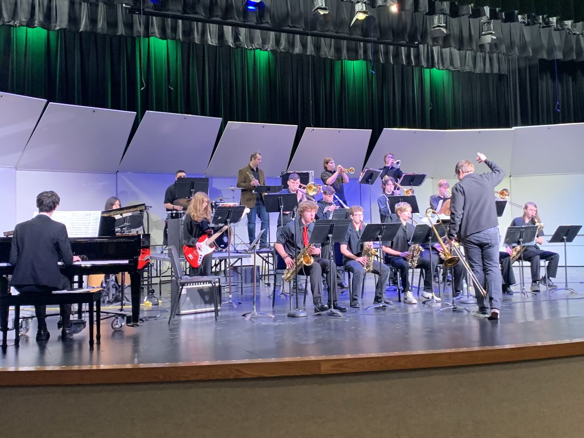 BlackcatBands's tweet photo. Our Jazz Band had a fun time performing at the Fountain City Jazz Festival hosted by @DeSotoBands Members of the @funkybuttbrass gave a great clinic to our kids https://t.co/yNTTs5OjrQ