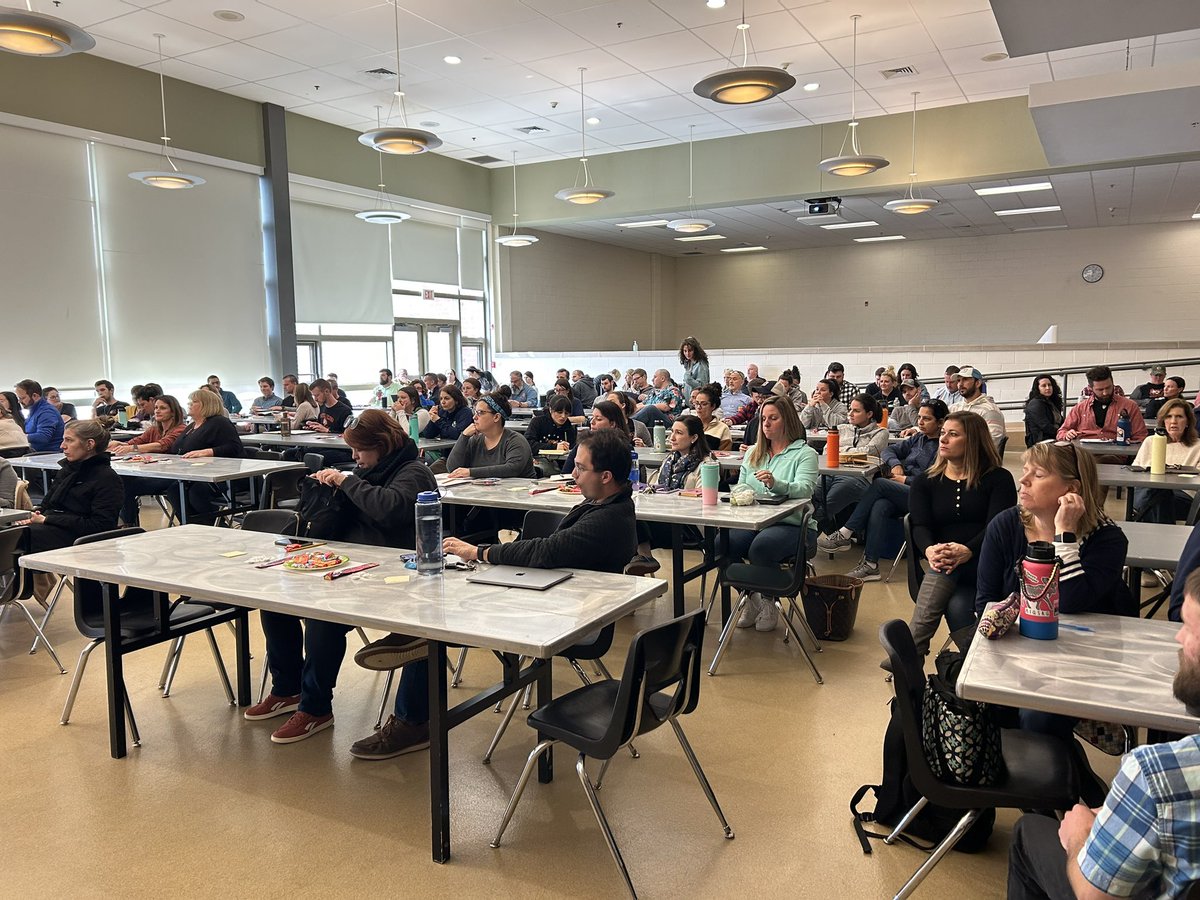 The Science of Reading PD kicks off for our high school staff at Oliver Ames led by our Instructional Literacy Coach <a href="/jeanniebax/">MrsBaxter</a> ! #WeDigEPS <a href="/SupEaston/">Lisha Cabral</a> <a href="/OATigers/">Oliver Ames High School</a>