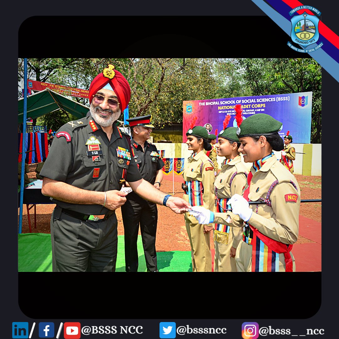 bsssncc's tweet photo. 4. (i)
After the firingthe officer felicitated the cadets for their contribution in good demonstration of skills and towards betterment of the functioning of their company. https://t.co/4h1BuLyFLv