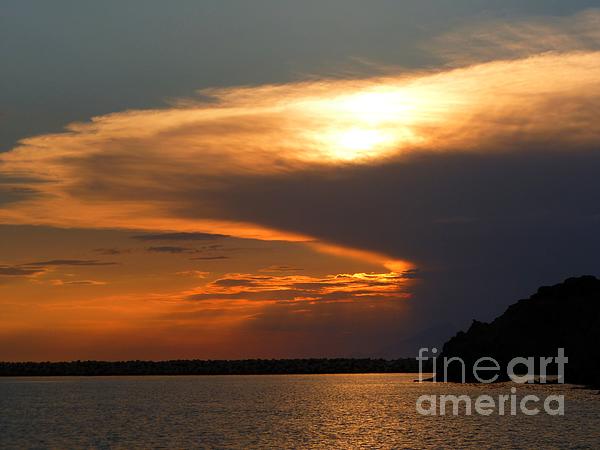 VHSPhotography's tweet photo. New artwork for sale! - "Wispy Cloud Sunset" - https://t.co/27M7L6wEVq @fineartamerica https://t.co/WjgIGW79my