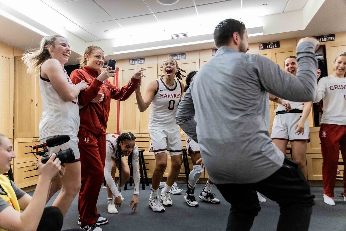 HarvardWBB's tweet photo. ๐จ๐๐ผ๐ฐ๐ธ๐ฒ๐ฟ ๐ฅ๐ผ๐ผ๐บ ๐๐ฒ๐น๐ฒ๐ฏ๐ฟ๐ฎ๐๐ถ๐ผ๐ป ๐ฃ๐ฎ๐ฟ๐๐๐จ
Who: WNIT Great 8
What: A celebration of making #MOOREHistory
When: After the final buzzer
RSVP only after winningโผ๏ธ
#GoCrimson x #BelieveIt https://t.co/84R8EEf2wf
