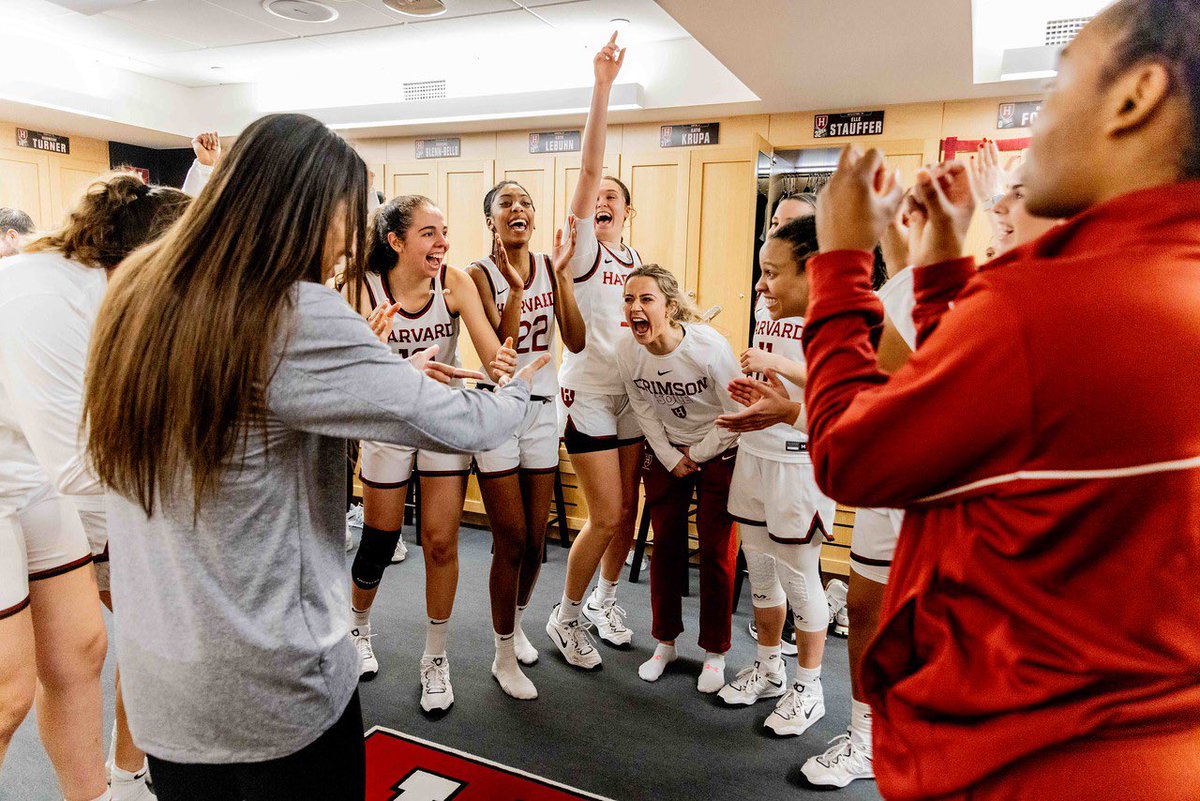 HarvardWBB's tweet photo. ๐จ๐๐ผ๐ฐ๐ธ๐ฒ๐ฟ ๐ฅ๐ผ๐ผ๐บ ๐๐ฒ๐น๐ฒ๐ฏ๐ฟ๐ฎ๐๐ถ๐ผ๐ป ๐ฃ๐ฎ๐ฟ๐๐๐จ
Who: WNIT Great 8
What: A celebration of making #MOOREHistory
When: After the final buzzer
RSVP only after winningโผ๏ธ
#GoCrimson x #BelieveIt https://t.co/84R8EEf2wf