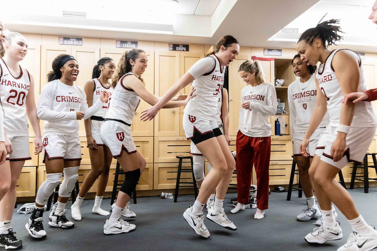 HarvardWBB's tweet photo. ๐จ๐๐ผ๐ฐ๐ธ๐ฒ๐ฟ ๐ฅ๐ผ๐ผ๐บ ๐๐ฒ๐น๐ฒ๐ฏ๐ฟ๐ฎ๐๐ถ๐ผ๐ป ๐ฃ๐ฎ๐ฟ๐๐๐จ
Who: WNIT Great 8
What: A celebration of making #MOOREHistory
When: After the final buzzer
RSVP only after winningโผ๏ธ
#GoCrimson x #BelieveIt https://t.co/84R8EEf2wf