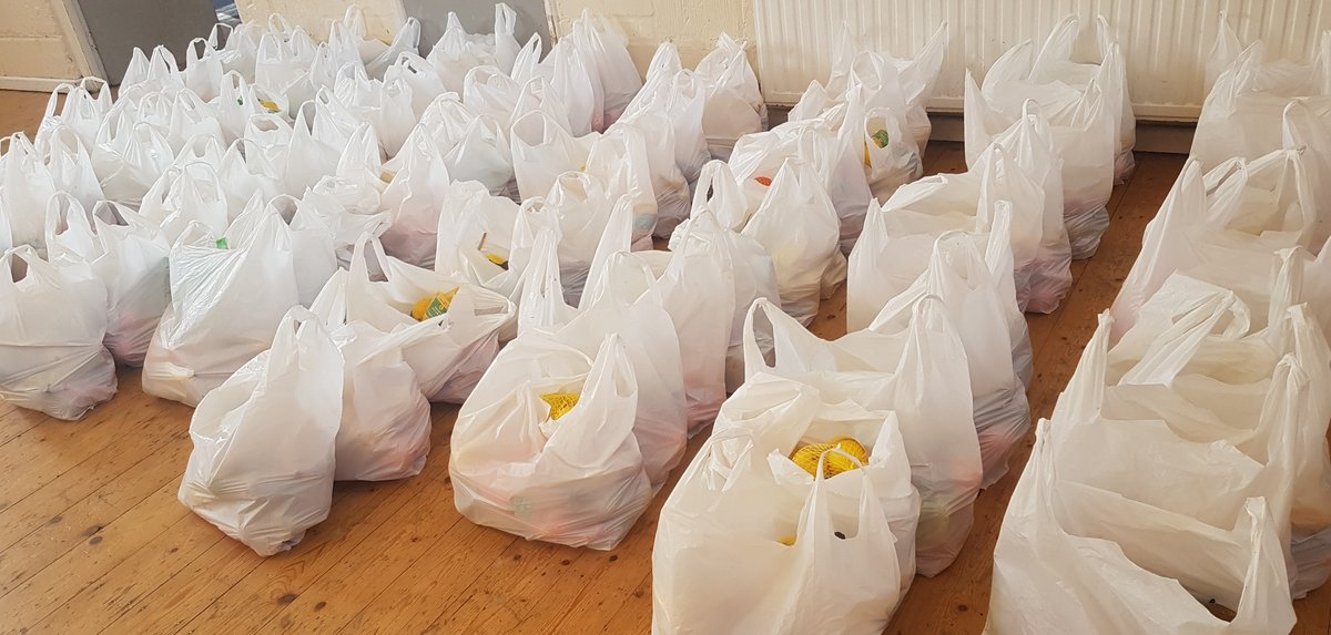 JeanWrighty's tweet image. A productive volunteer session for The Bread and Butter Thing team at St Lukes in  Wythenshawe @CofEWythenshawe. 240 Bags of groceries filled by volunteers 🍎🍏 #PoweredByCommunity 
#CommunityEngagement #CostOfLivingCrisis