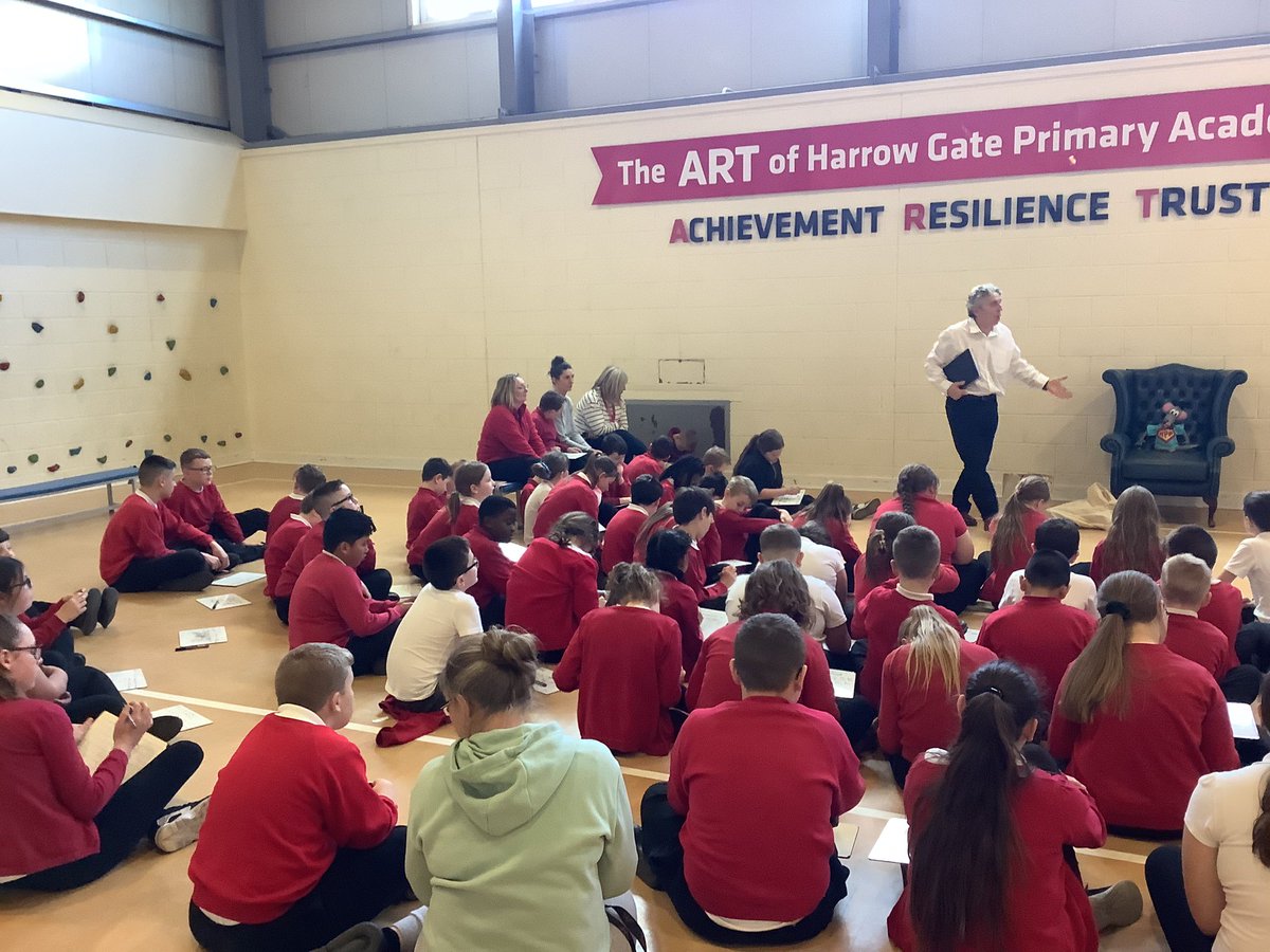 HGPAMrsW's tweet photo. What a fantastic afternoon with Richard, we loved listening to you and hearing all about how to write stories 📕 @clpe1 @therroneill https://t.co/C9hAC5eFh8