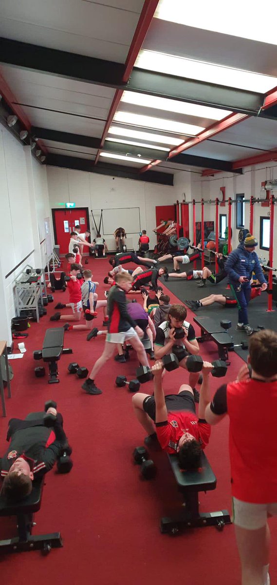 OffalyGAACoach's tweet photo. Offaly C&amp;G High Performance Post-Primary Hubs continued this week with Development squad &amp; club players in 6 schools across Offaly and over 100 players taking part.

Thanks to all the schools taking part in the initiative &amp; we invite more schools to come on board.

#TheFaithful https://t.co/JJZDeZbgeR