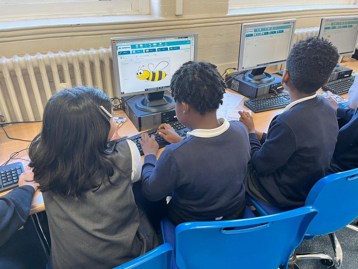 RipplePrimary's tweet photo. No Pens Day! 🚫✍️ Our children engaged in activities that didn’t require pens so they focussed on speaking, listening and practical activities. #nopens #inclusion https://t.co/jlN3iJ8czv